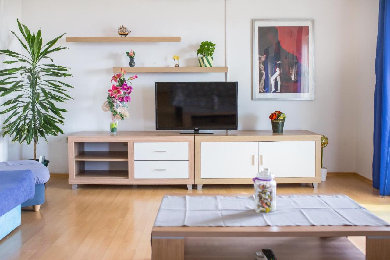 Apartment Jadranka Брист Екстер'єр фото