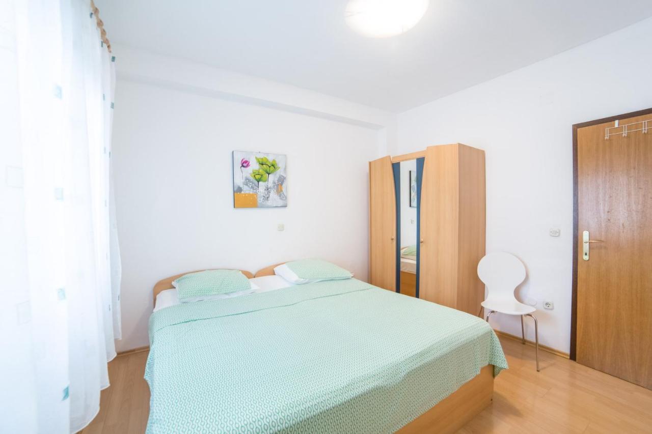 Apartment Jadranka Брист Екстер'єр фото