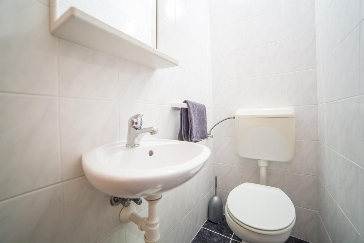 Apartment Jadranka Брист Екстер'єр фото